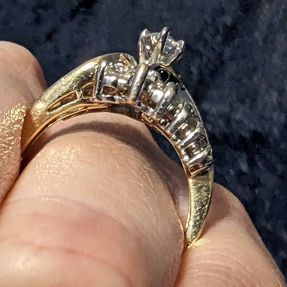 Ring - Picture 2 of 7